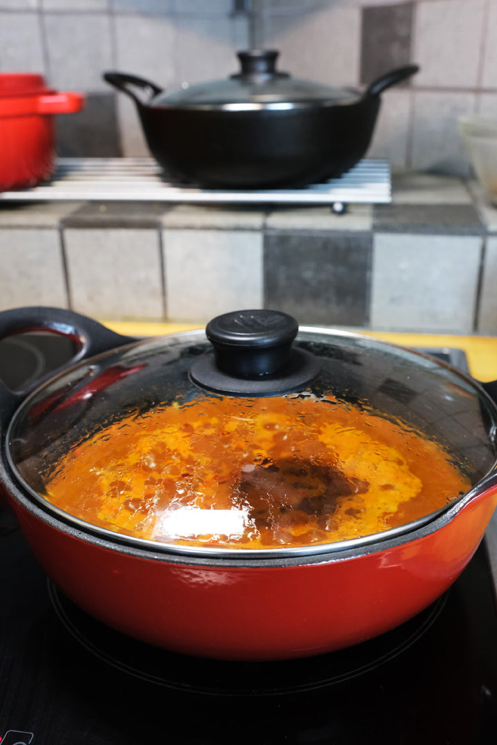 Enameled Cast Iron Balti Casserole with a Glass Lid, 3 Quart (2,83 litre) Cast Iron Casserole Dish