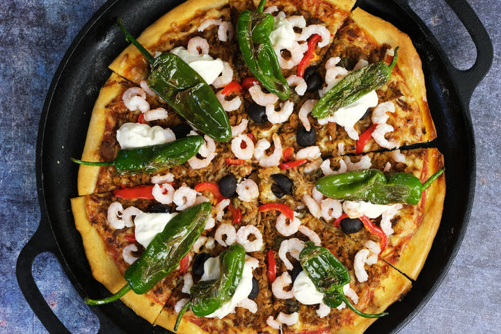 Sartén para pizza de hierro fundido 13.8"/35 cm, bandeja para hornear, plancha para cocinar, protectores de mango de silicona y raspador