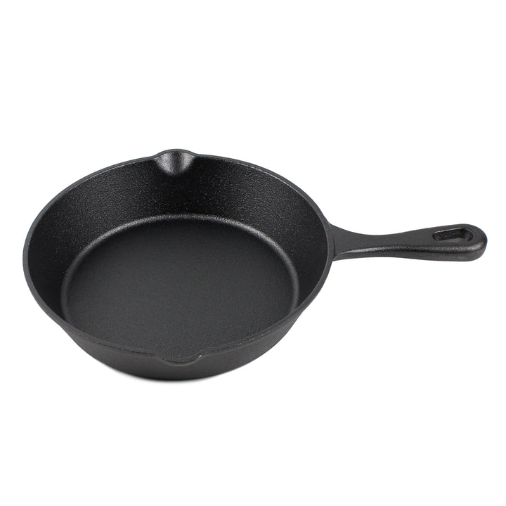 Zestaw patelni żeliwnej (8 cali/20 cm), silikonowa łapka, szklana pokrywka, środek do czyszczenia żeliwa, skrobak