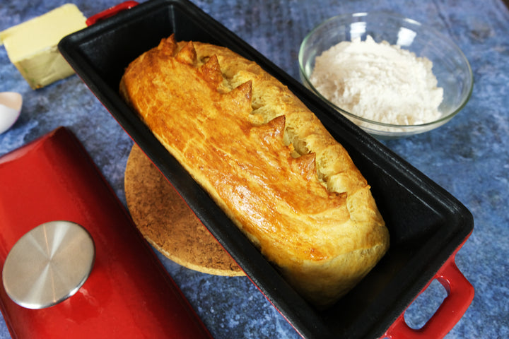 Emaille-Gusseisen-Brotform mit Deckel – ofenfeste Form zum Backen und Kochen - Kastenform