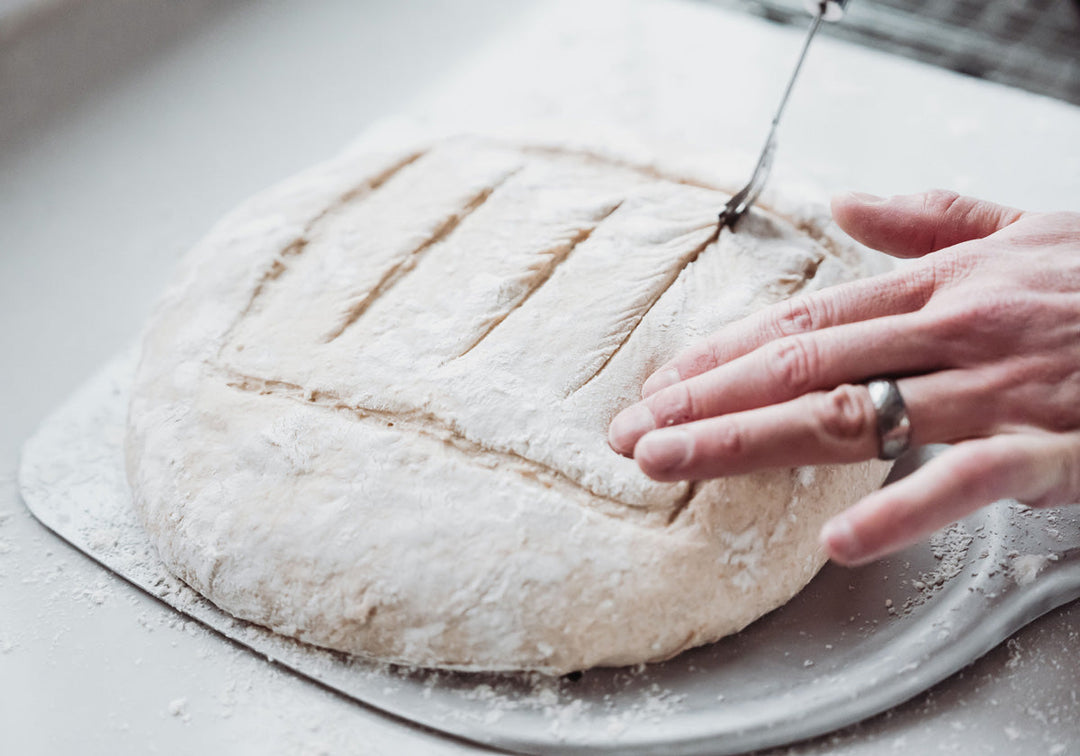 Scoring sourdough bread