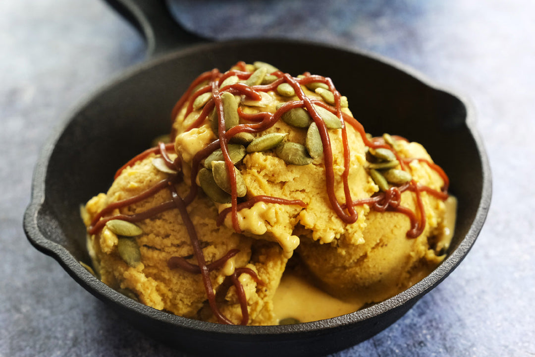 🎃 Spiced Pumpkin Ice Cream with Caramel and Roasted Pumpkin Seeds