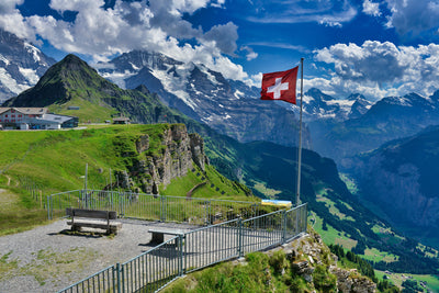 Jännittäviä uutisia: Crucible-keittoastiat toimitetaan nyt Sveitsiin!