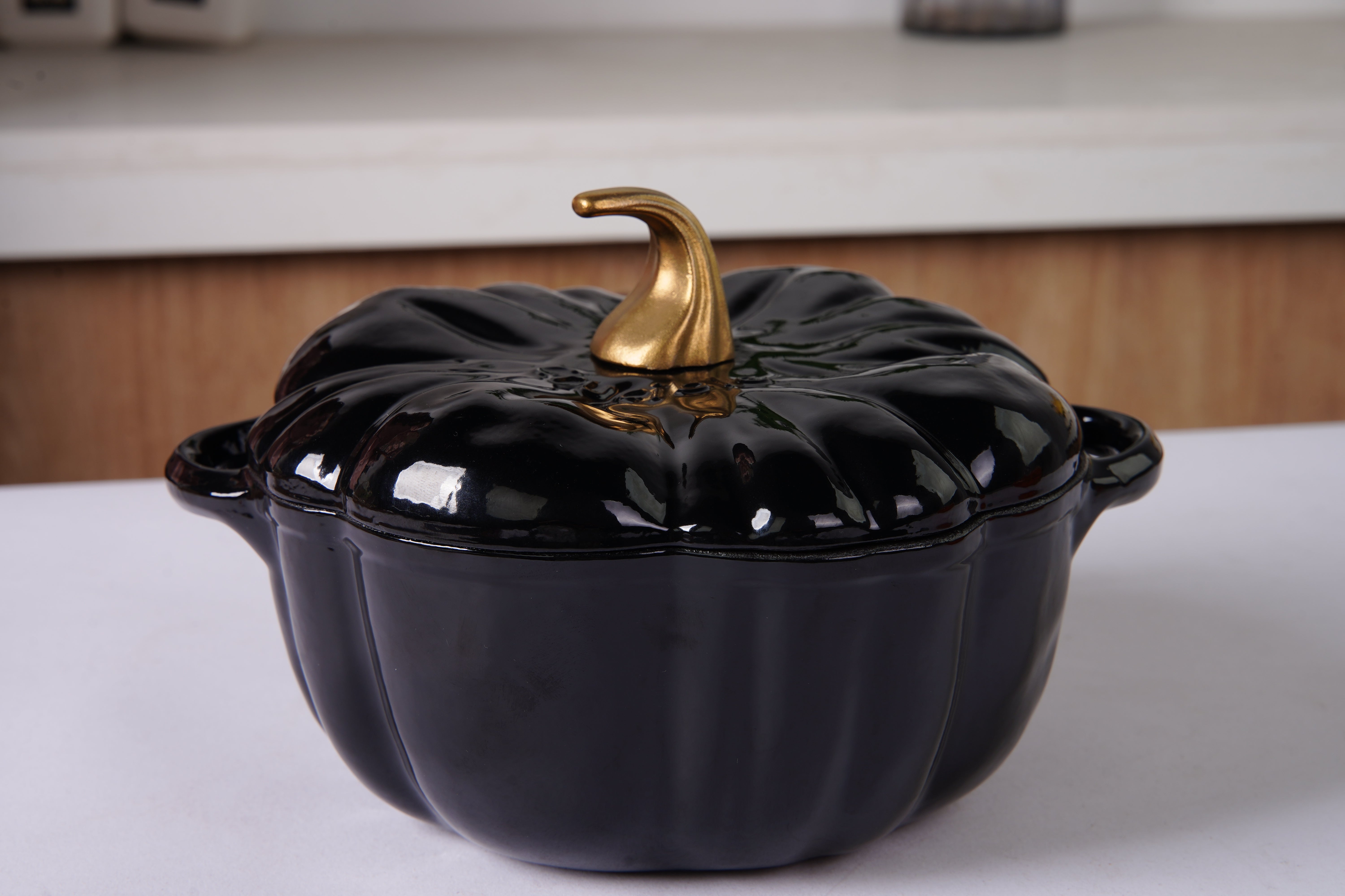 Enameled Cast Iron Pumpkin Pot, Dutch Oven, Cocotte, Black, 2.32