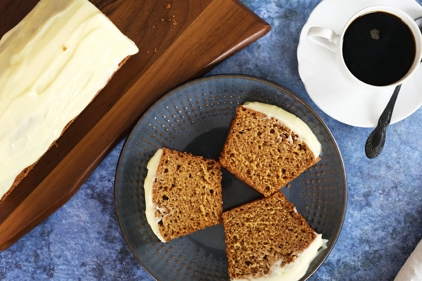 Brödpanna i Emaljerat Gjutjärn med Lock - Dark Teal Blue - Ugnssäker Form för Bakning och Matlagning – Limpform, Brödform